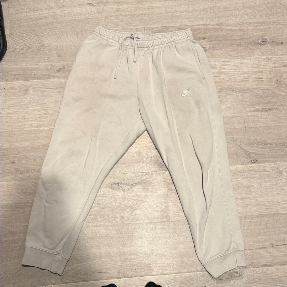 Nike Men's White Joggers